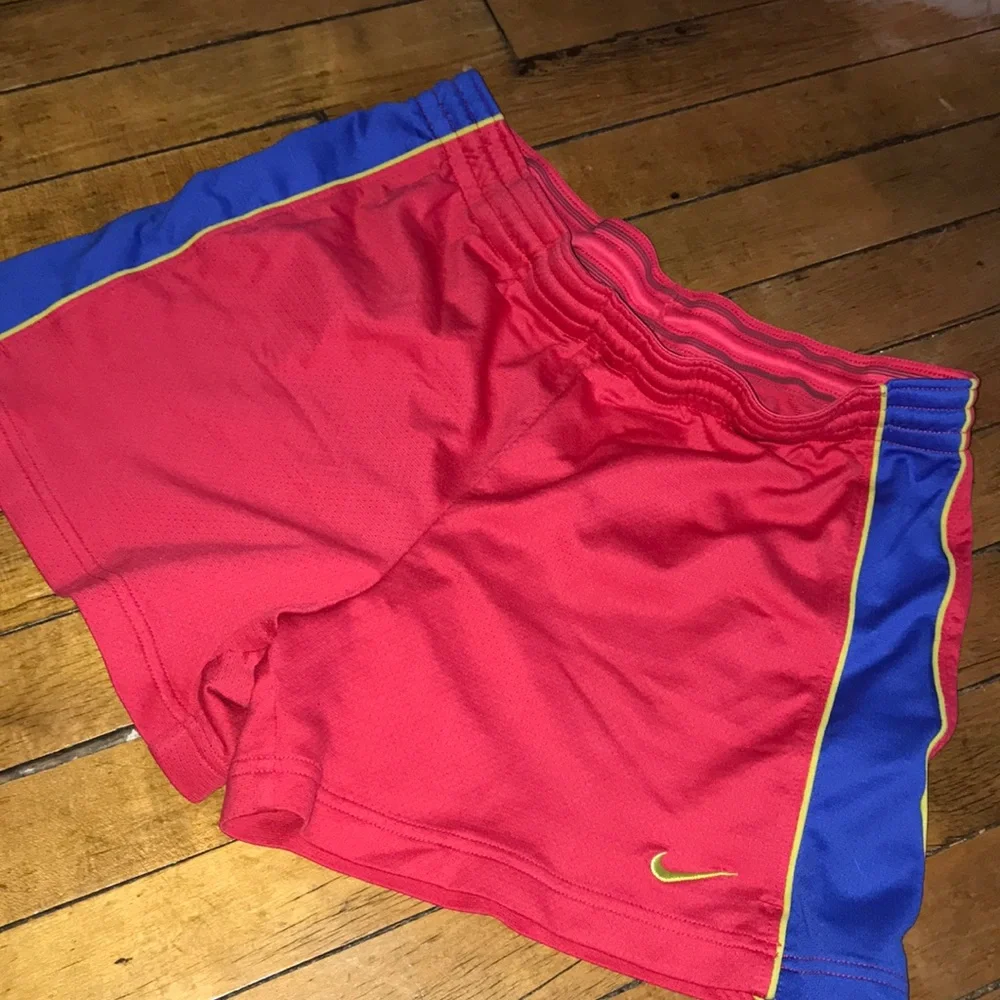 Nike bold red